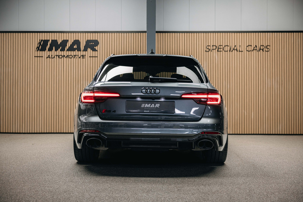 Audi RS4 achterzijde overzicht