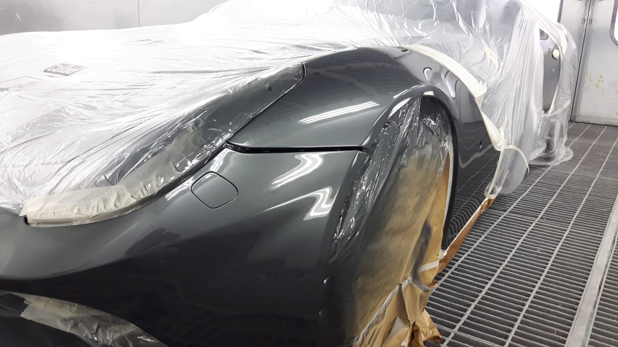 Voor – Ferrari spatbord schade